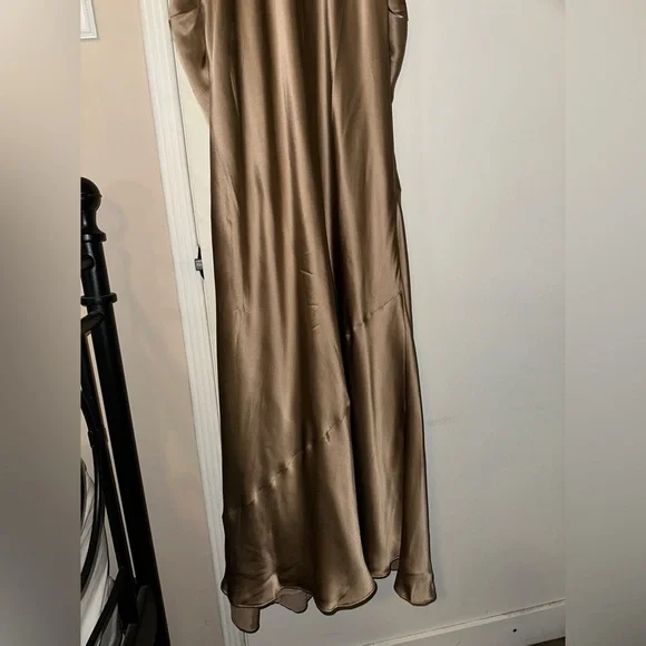 L'AGENCE Serita Maxi V Neck Bias Silk Gown Dress size 8 - Picture 9 of 14